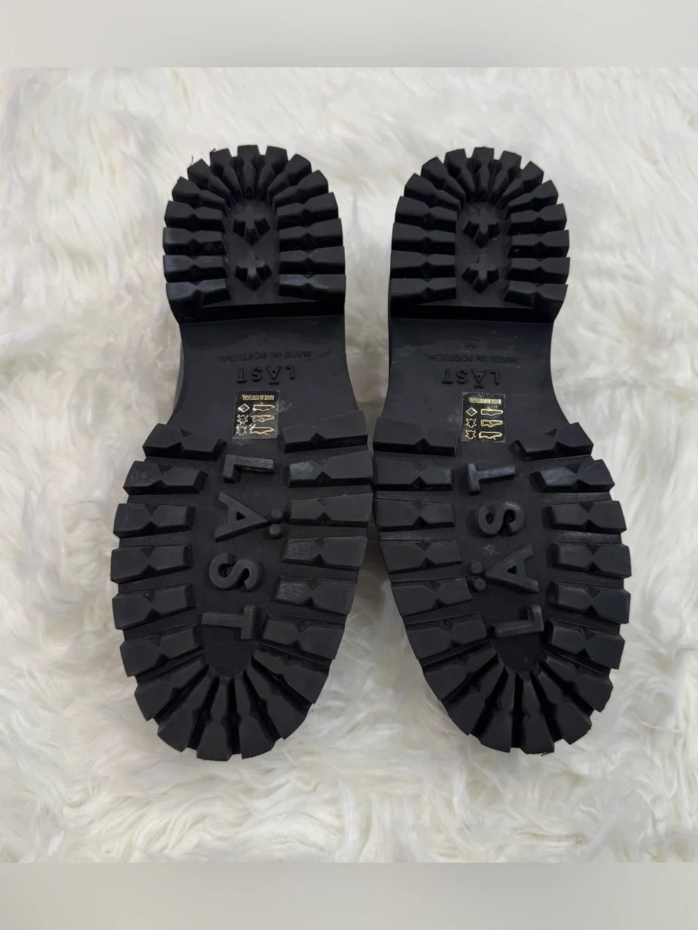 LÄST Black Leather Chunky Lug Sole Penny Loafers Women’s EU 39 Made in Portugal